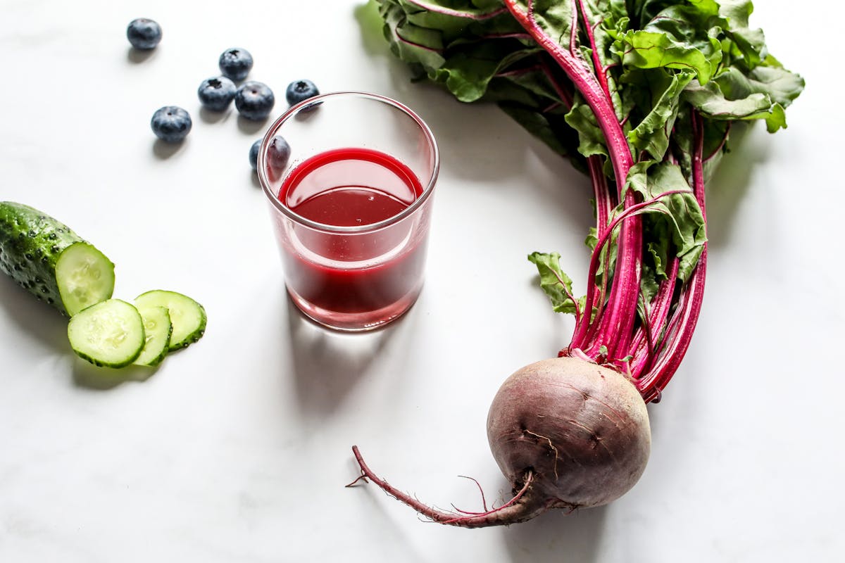 Fresh beetroot and vegetable juices that support liver detox